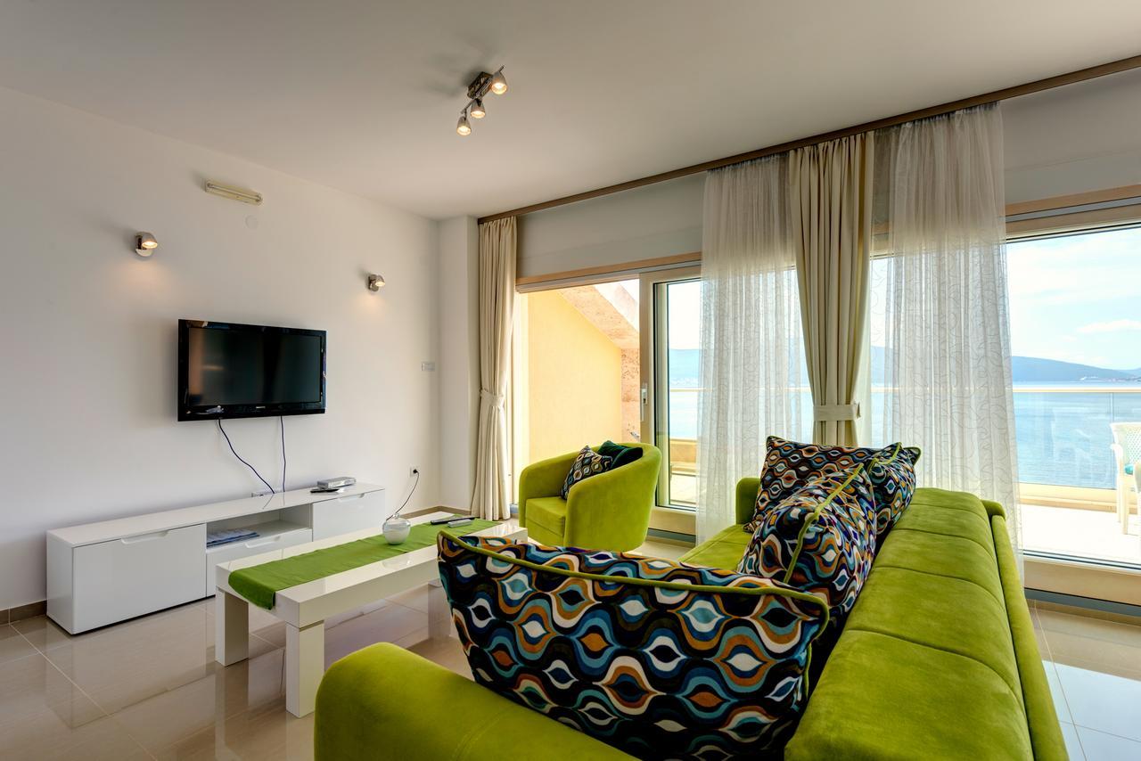 Apartments Villa Adriatic Тиват Экстерьер фото