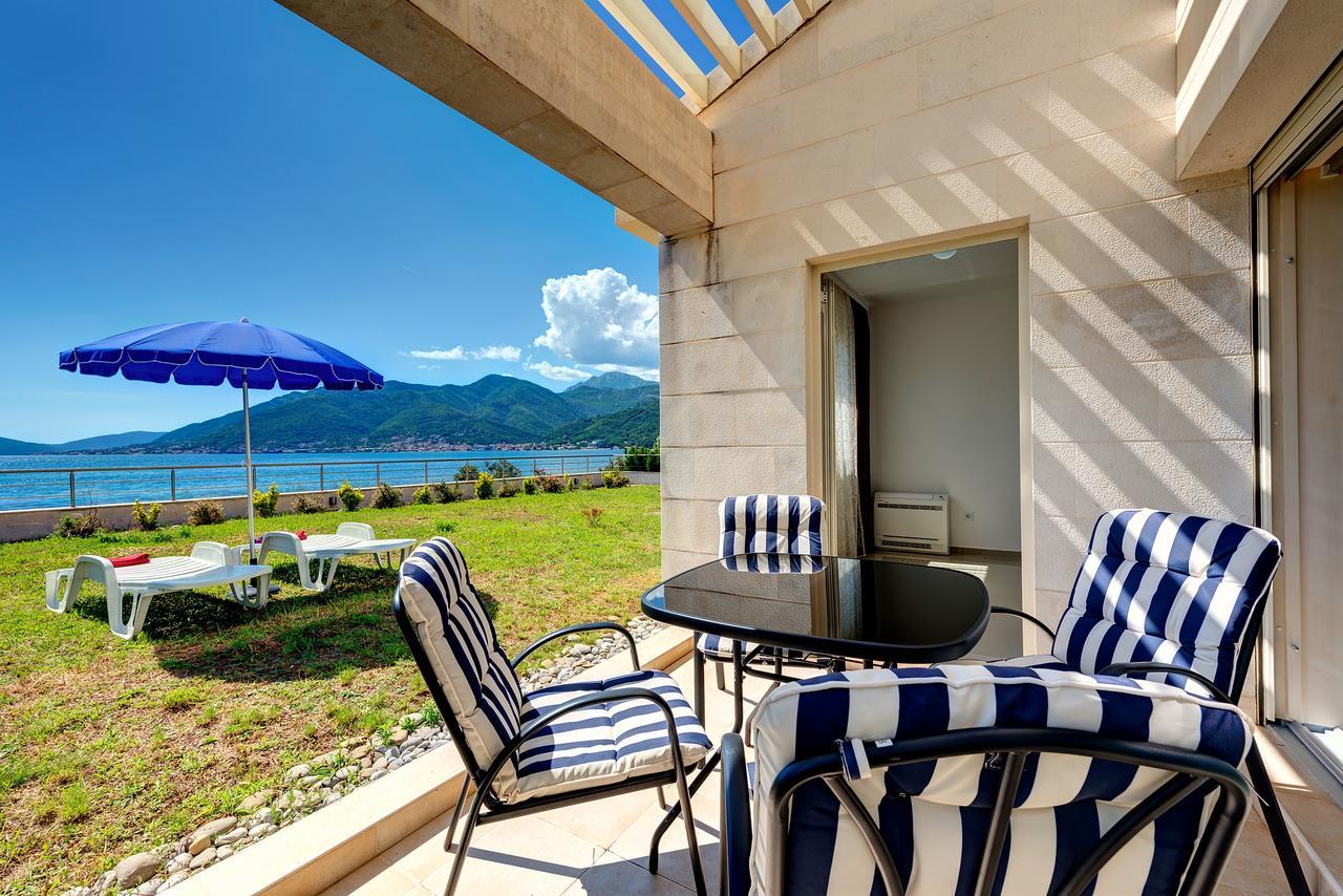 Apartments Villa Adriatic Тиват Экстерьер фото