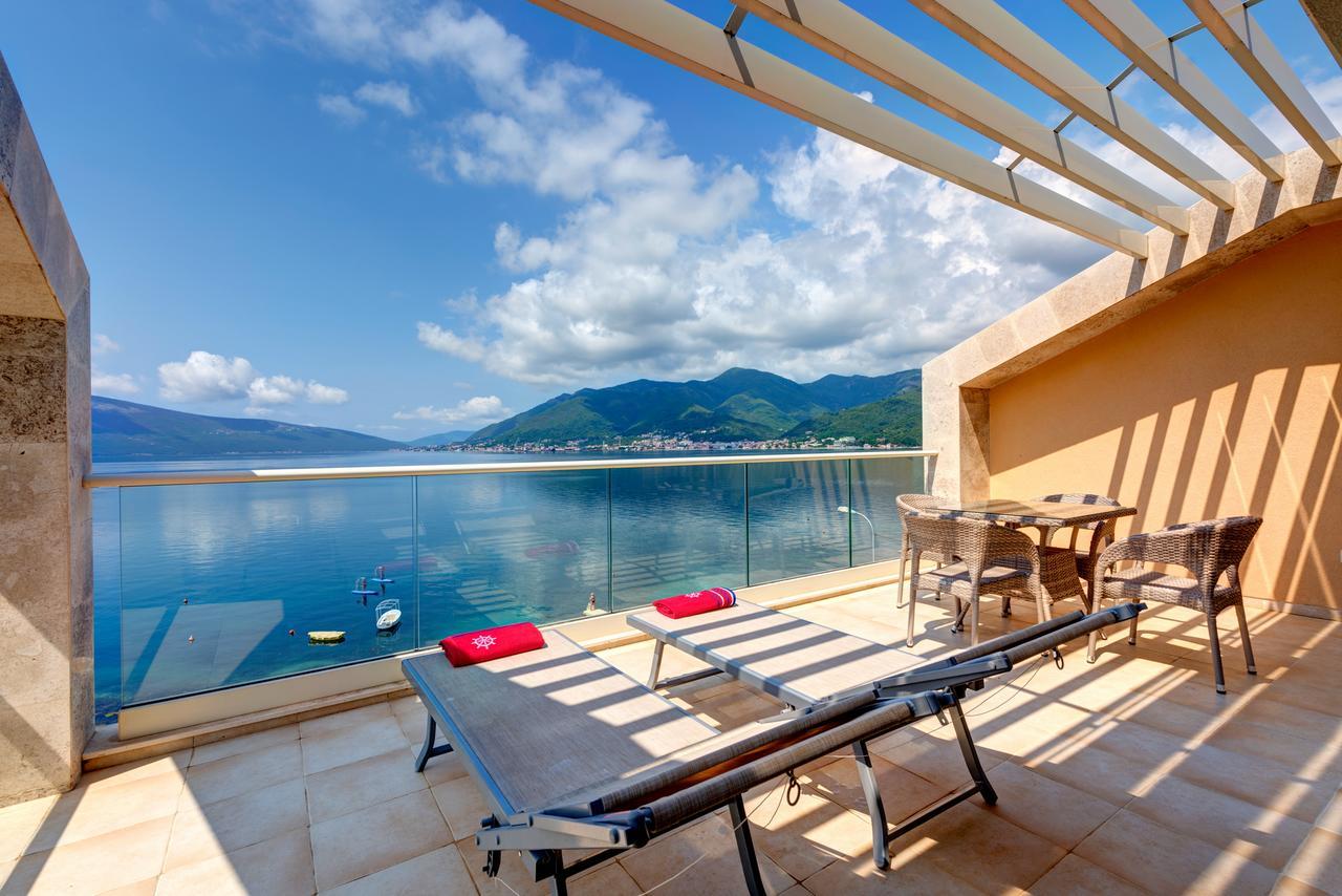 Apartments Villa Adriatic Тиват Экстерьер фото