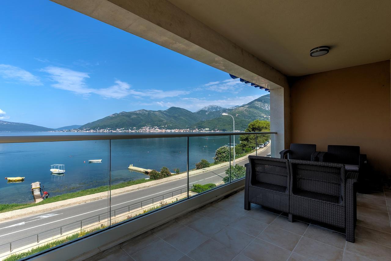 Apartments Villa Adriatic Тиват Экстерьер фото