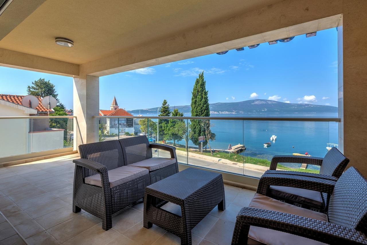 Apartments Villa Adriatic Тиват Экстерьер фото